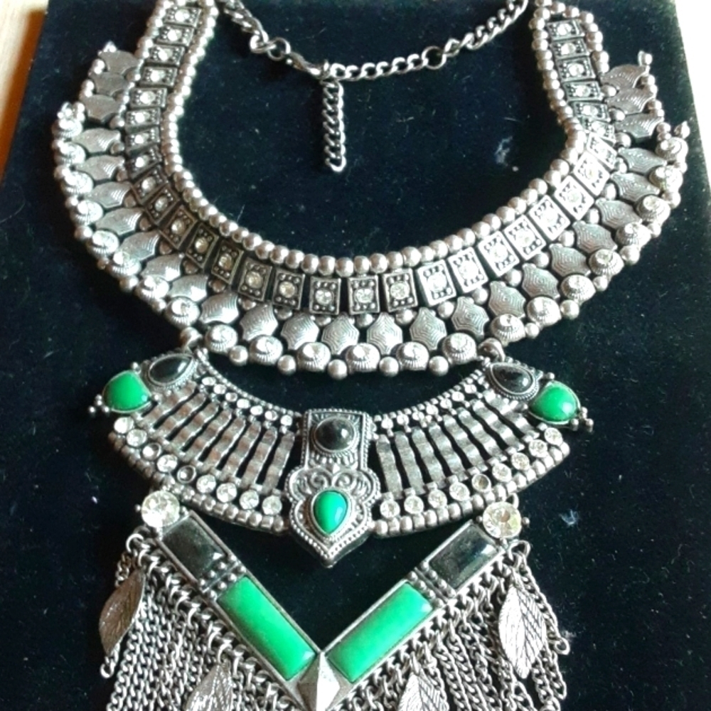 Beautiful Statement Necklace. - image 3